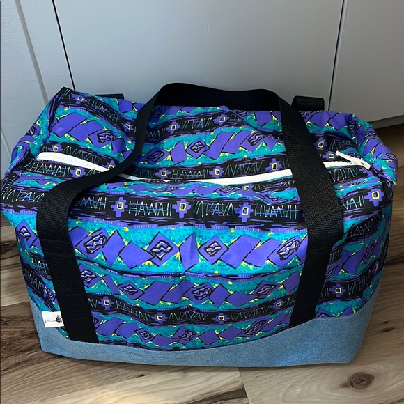 Colorful Retro Hawaii Duffle Bag NWOT - Picture 4 of 12